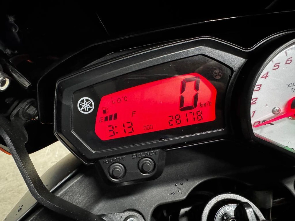 Yamaha Fz8-n 2013 alt