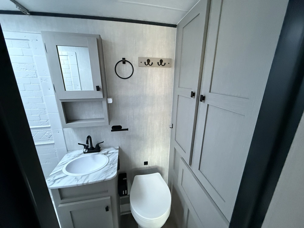 Coachmen Apex Nano 191r 2024 alt