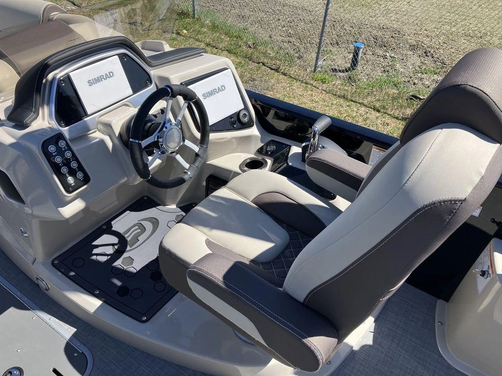 2023 Princecraft Vogue 25rl Platinum Edition alt