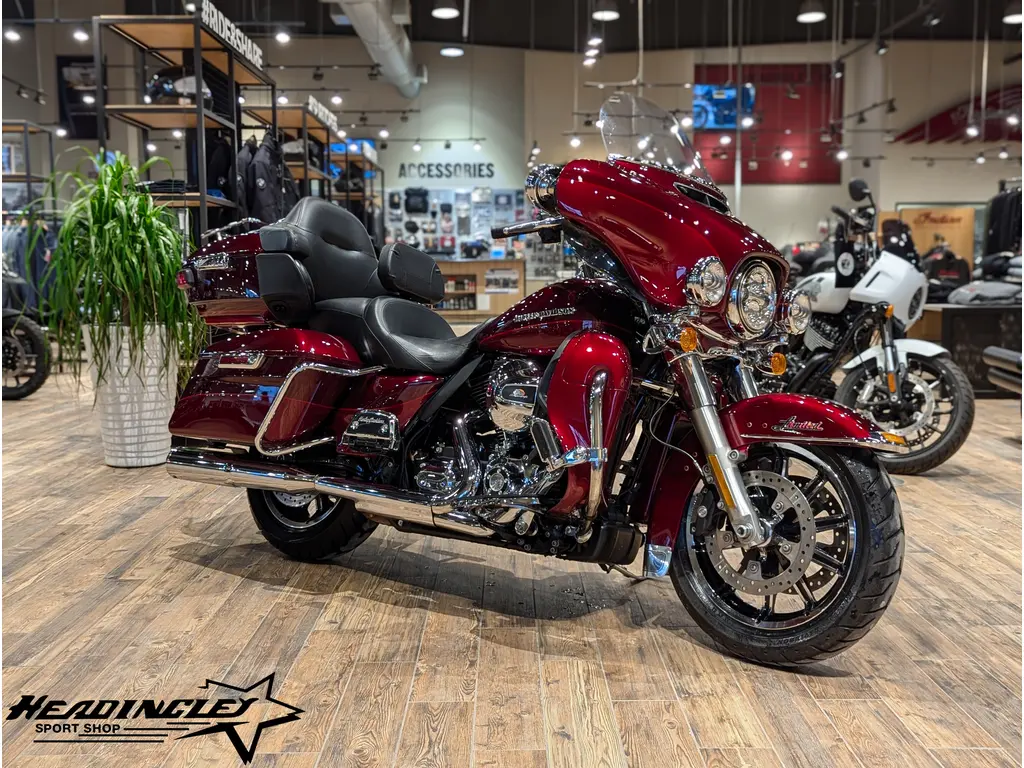 2016 Harley-Davidson Electra Glide Ultra Limited // Mysterious Red Sunglo/Velocity Red Sunglo