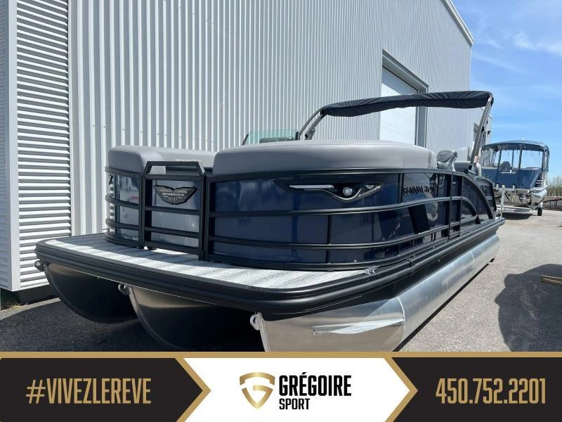 Bennington Marine M22 Swingback Luxe 3t 2025 alt