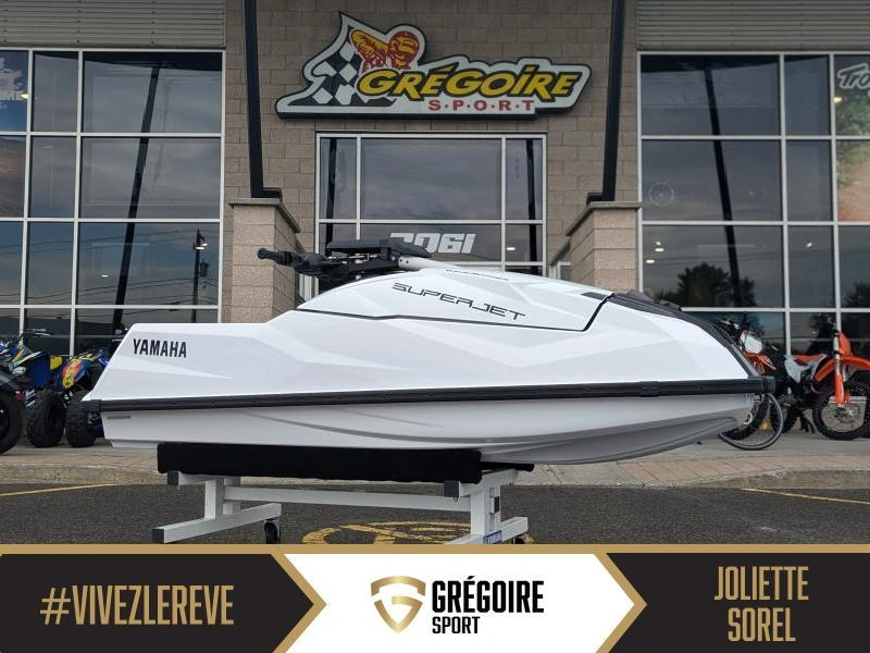 2025 Yamaha Super Jet alt