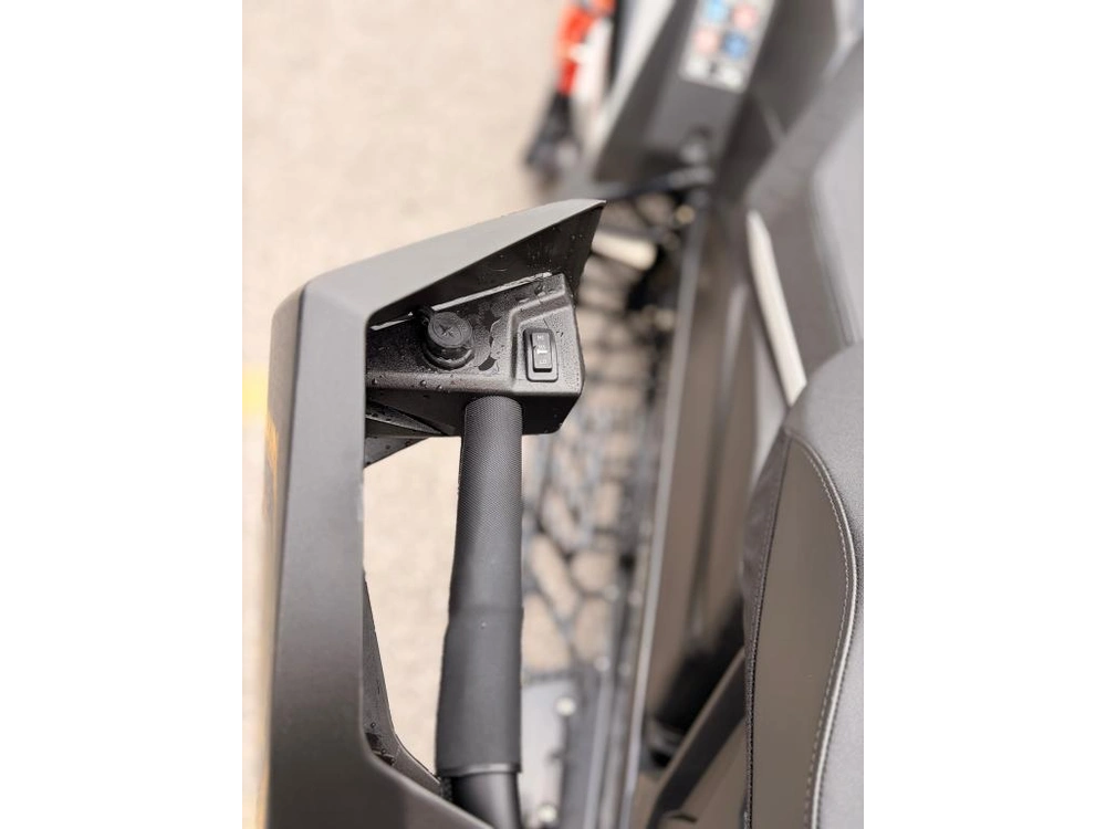 Polaris 650 Indy Adv X2 2023 alt