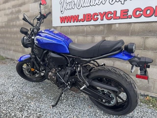 2025 Yamaha Xsr 700 Team Yamaha Blue alt