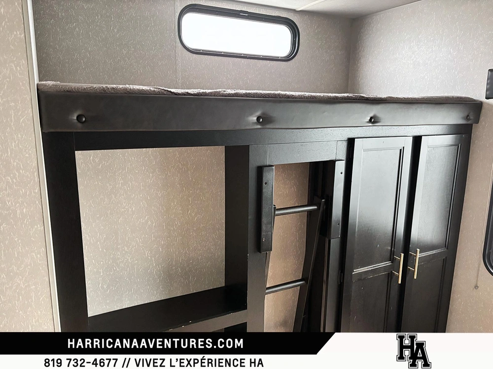 Cherokee 294bh Grey Wolf 2022 alt