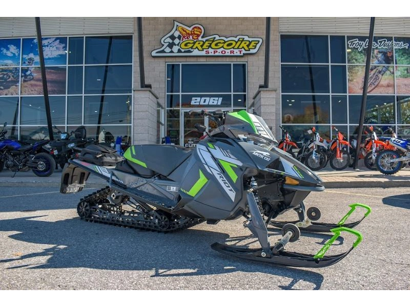 Arctic Cat Riot 8000 2022 alt