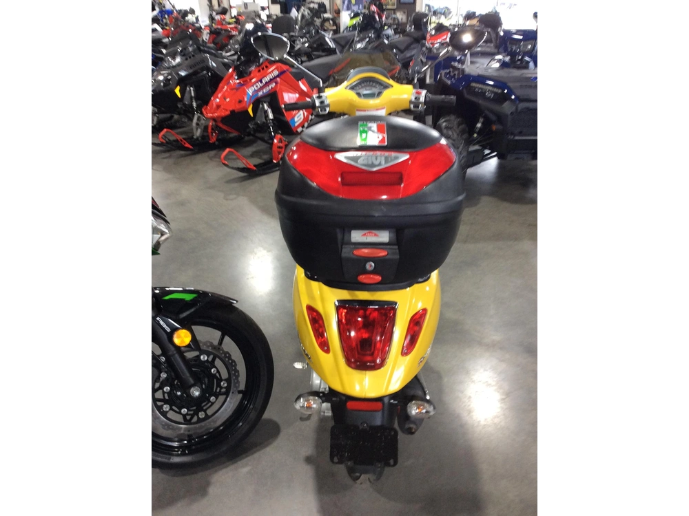 Vespa Sprint 50 2015 alt