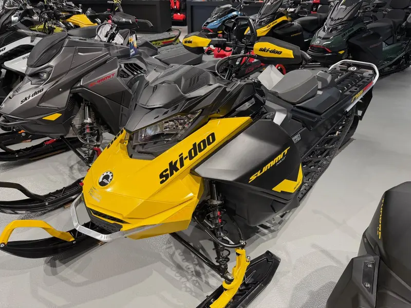 2025 Ski-Doo SUMMIT NEO+ 600 EFI 55 Plus