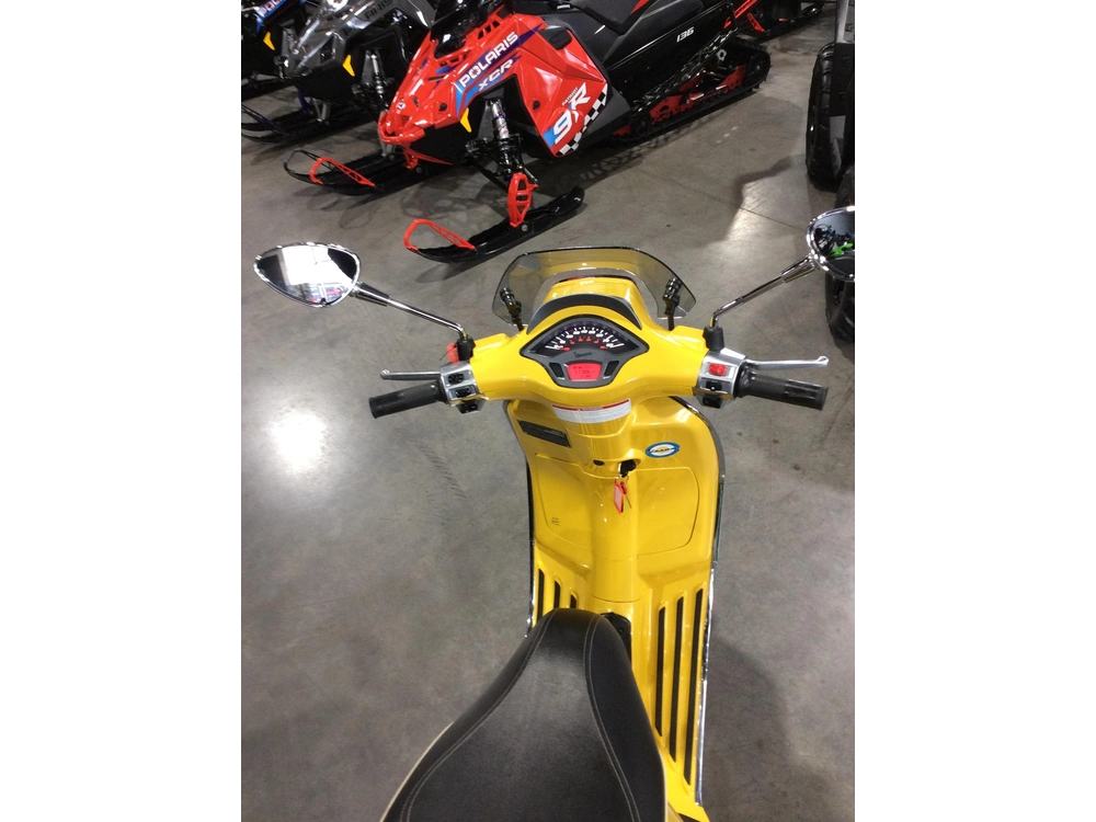 Vespa Sprint 50 2015 alt