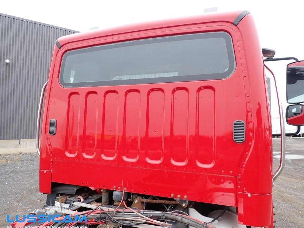 2016 Freightliner S20
