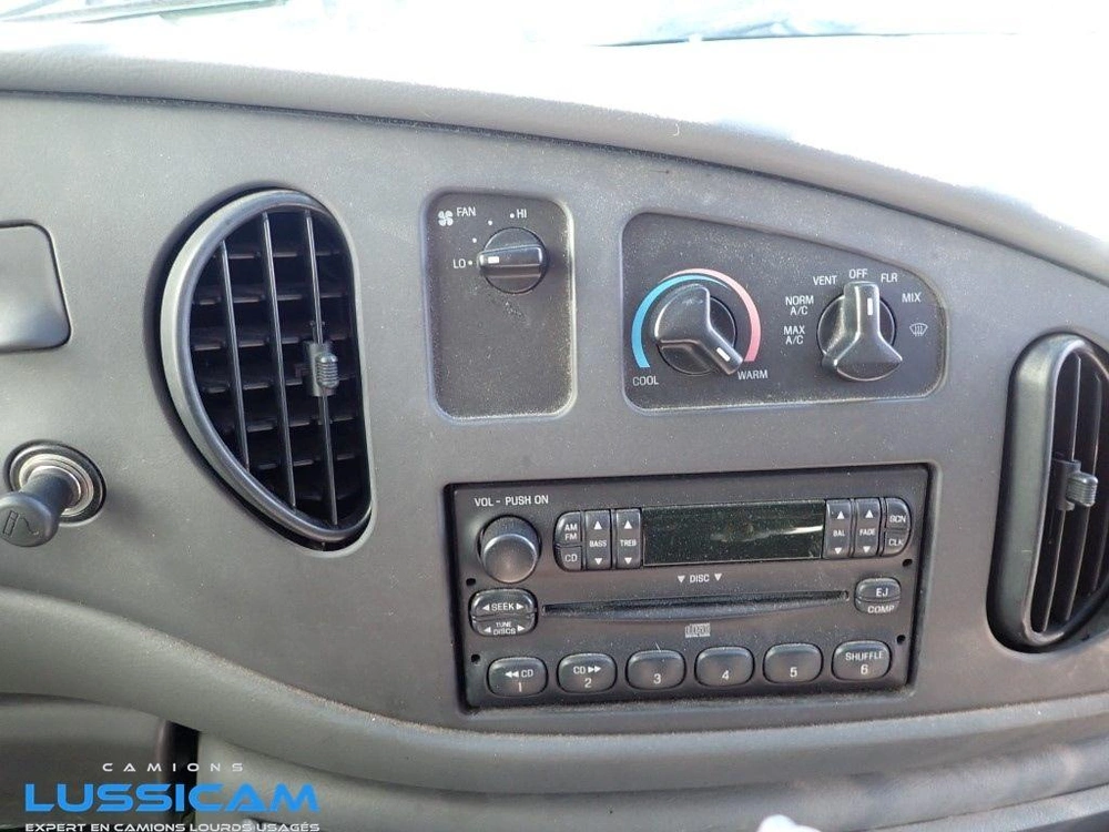 Ford E350 2005