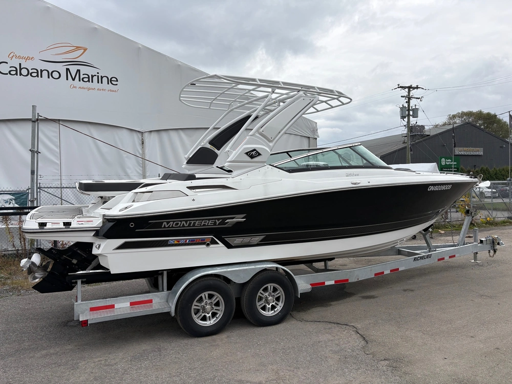 2022 Monterey Boats 298ss alt