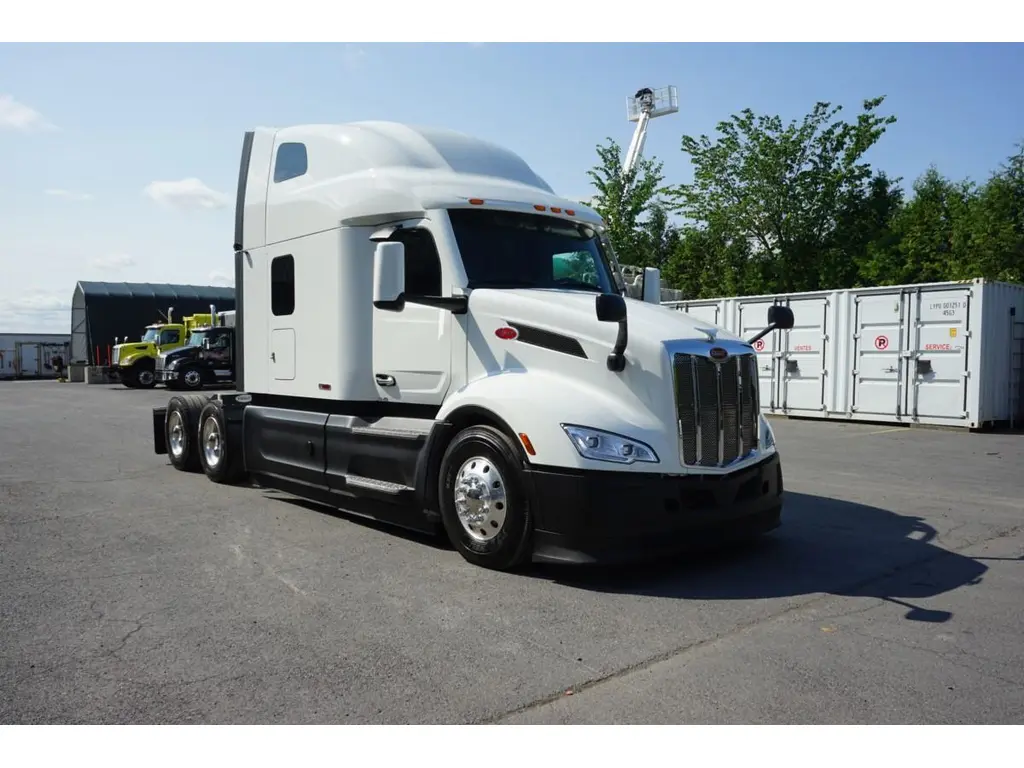 Peterbilt 579ul  2025
