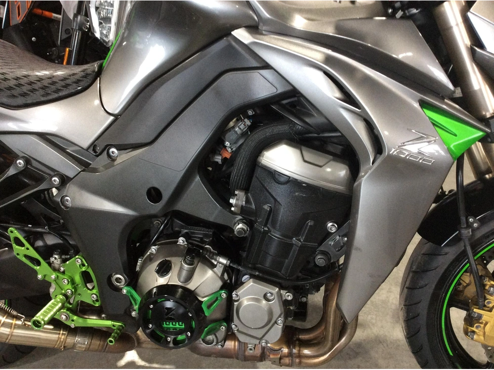 Kawasaki Z1000 2014 alt