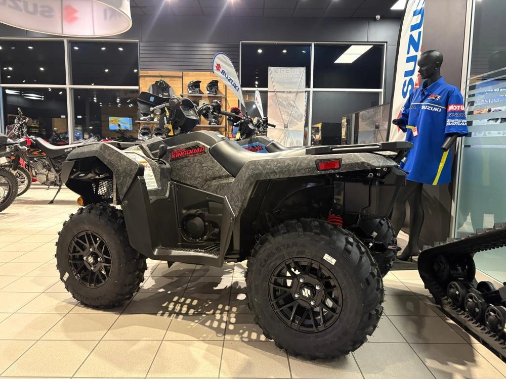 Suzuki Lt-a500xpzsm5 Carbone 2025 alt