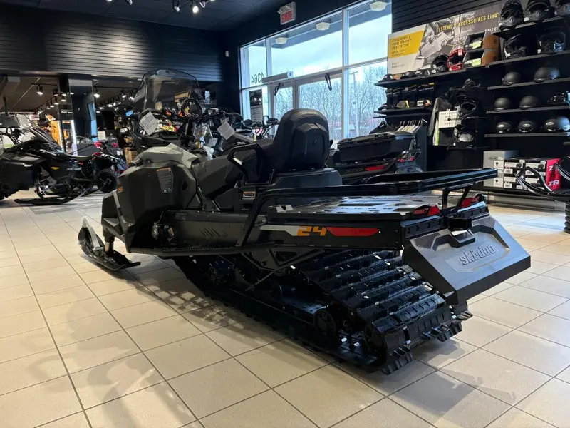 2026 Ski-Doo SKANDIC LE 24'' 900 ACE Silent Cobra 1.5'' E.S.