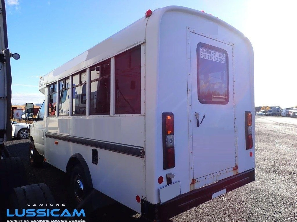 Ford E350 2005