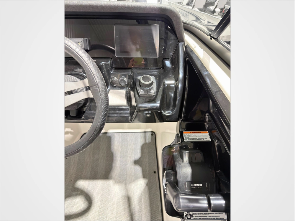 2019 Yamaha 212 Limited S alt