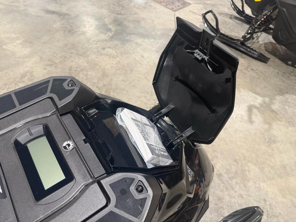 Ski-doo Summit Adr W/ Edge Pkg 154 850 E-tec Powdermax Light Flexedge 2.5'' Shot 2026 alt