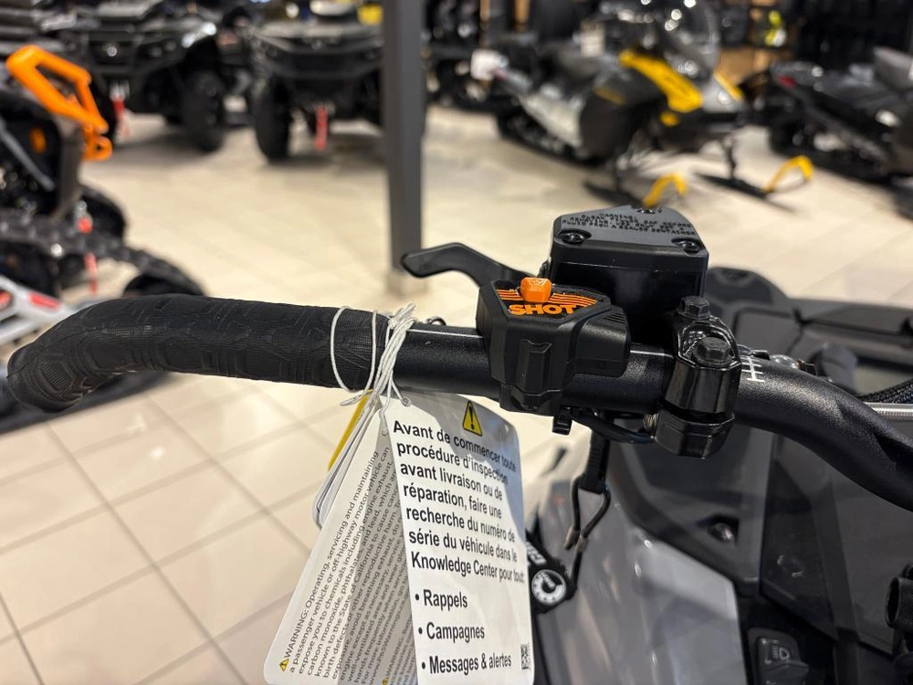 Ski-doo Summit Adr W/ Edge Pkg 154 850 E-tec Powdermax Light Flexedge 2.5'' Shot 2026 alt