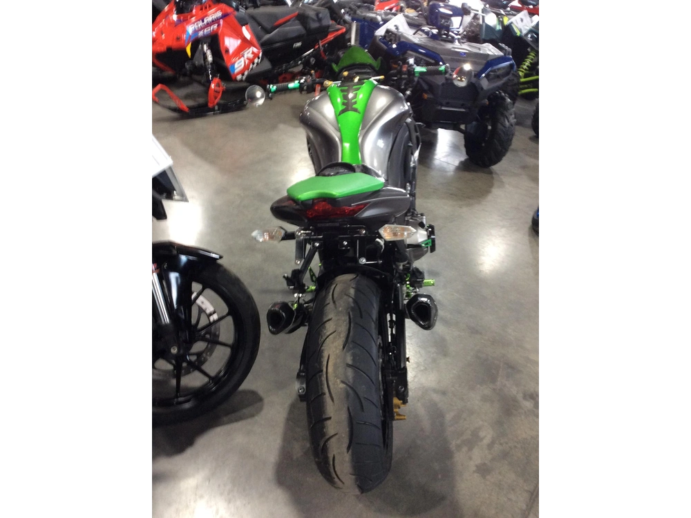 Kawasaki Z1000 2014 alt