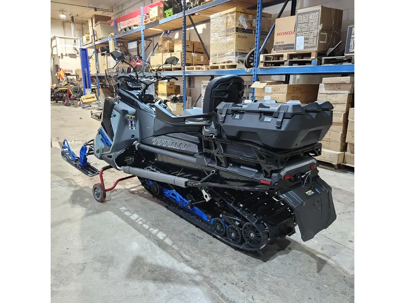 2026 Polaris 850 TITAN ADVENTURE ULTIMATE 155 1.8 7S DIsplay