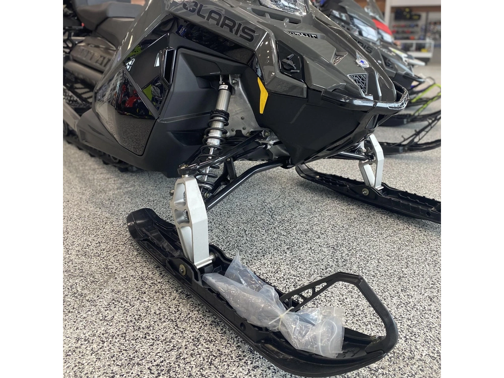 2025 Polaris 650 Titan Adventure 155 1.8 (1.5 Inch) alt