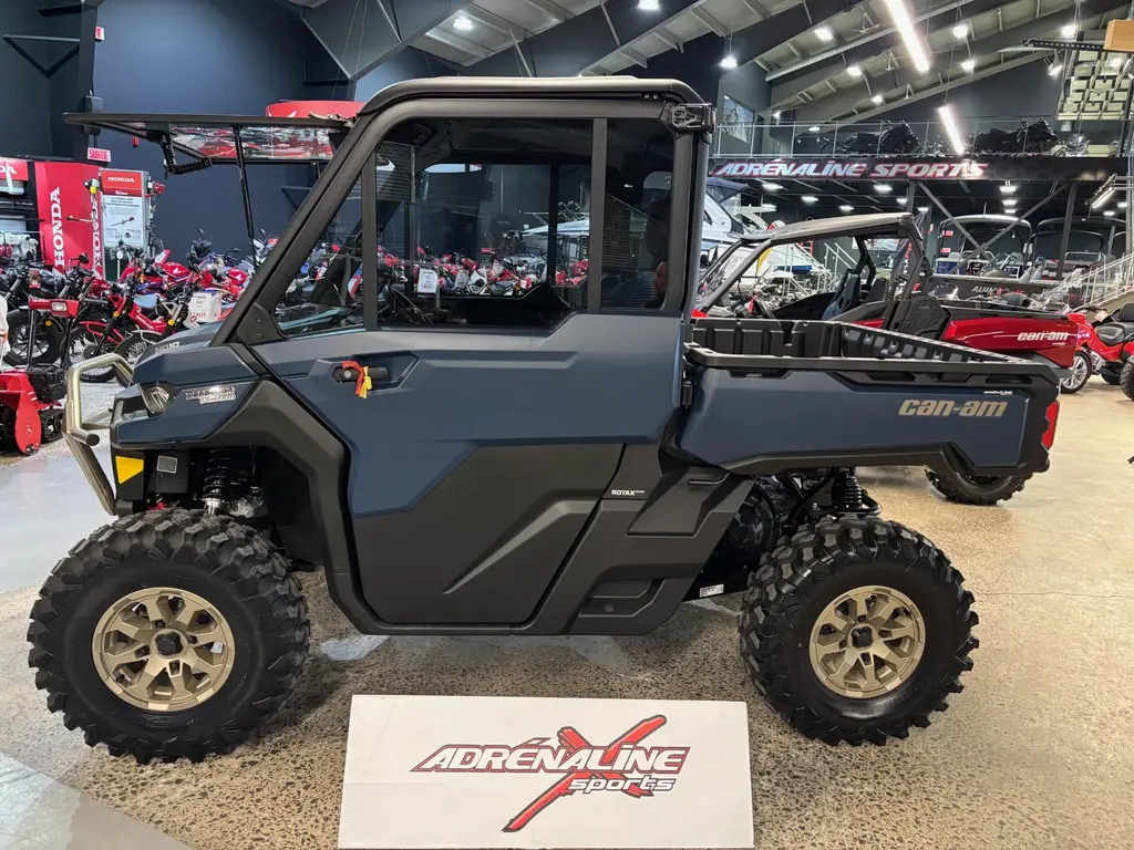 Can-Am defender limited cab 2025