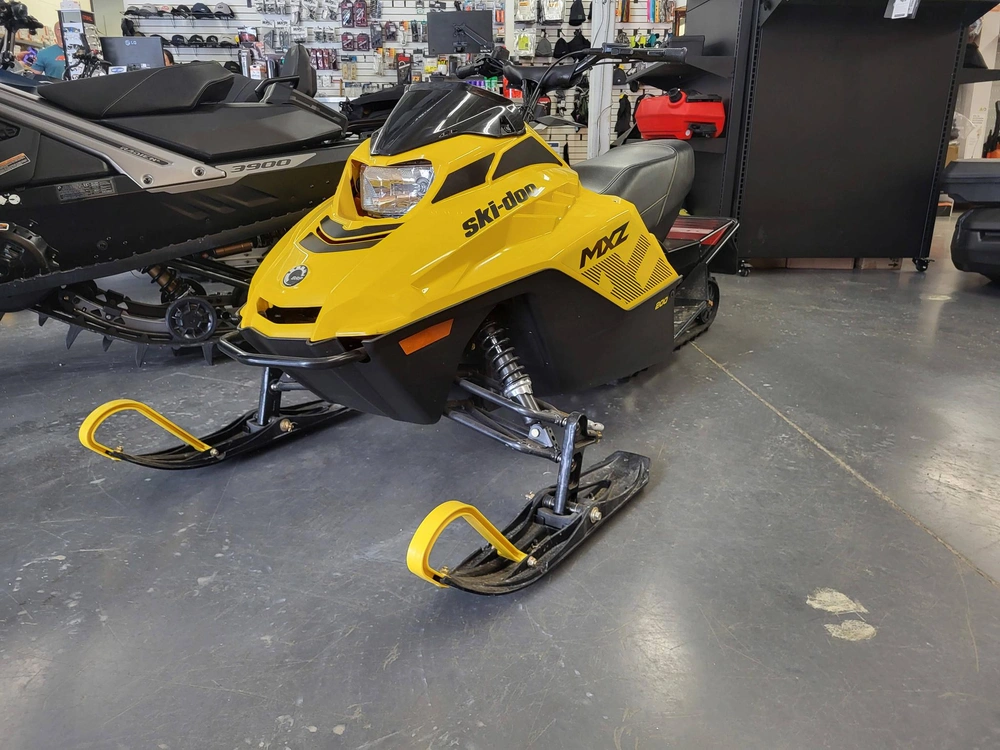 2025 Ski-doo Mxz 200 alt
