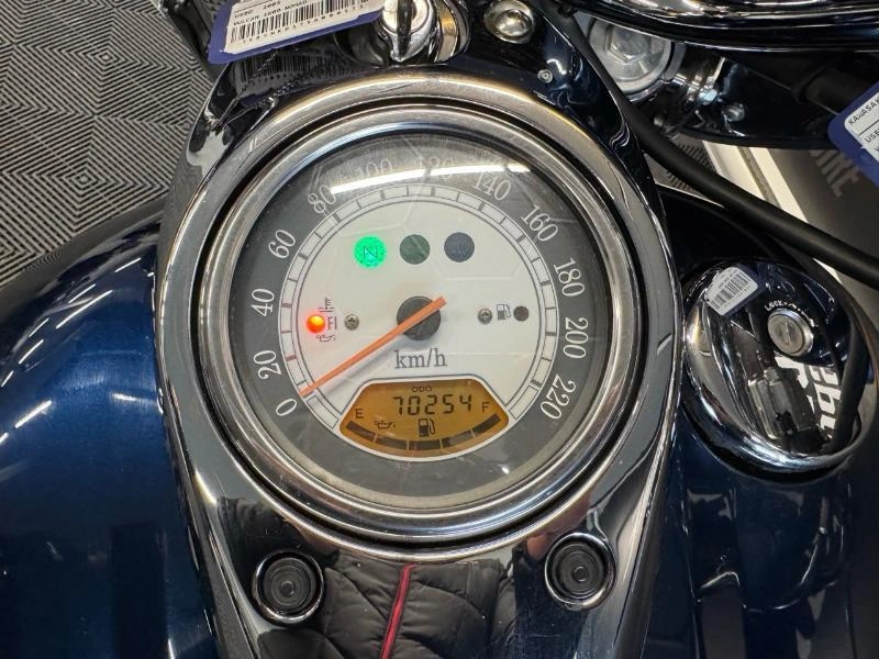 Kawasaki Vulcan 1600 Nomad 2005 alt