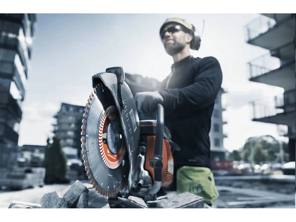 2024 Husqvarna K770 alt