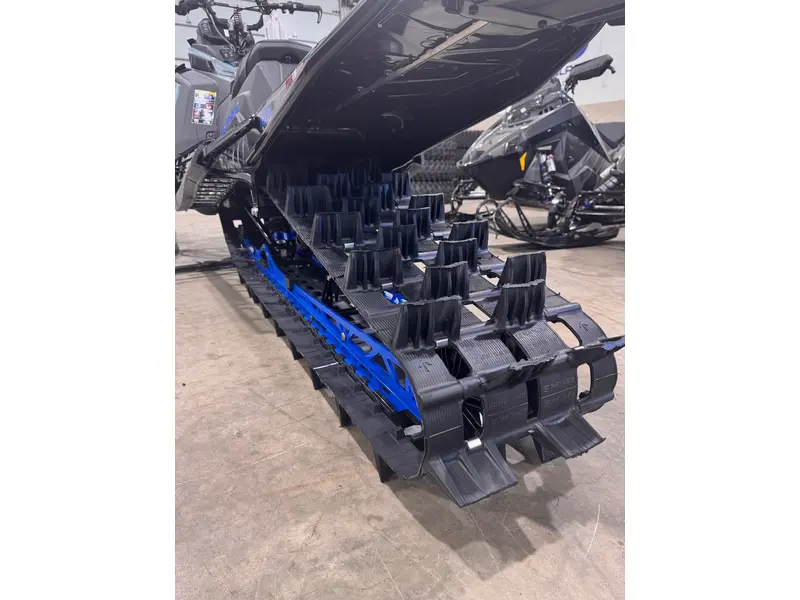 2026 Polaris RMK KHAOS 9R 165