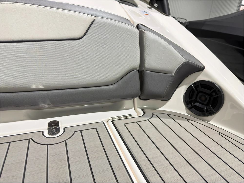 2019 Yamaha 212 Limited S alt