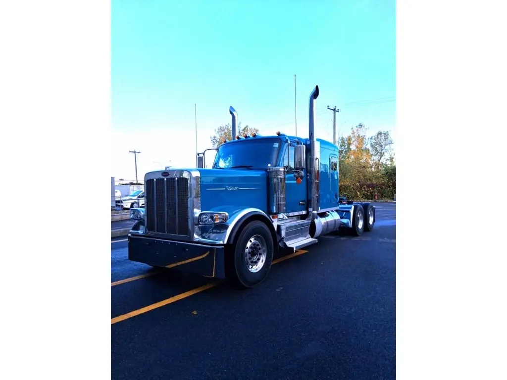 Peterbilt 589  2026