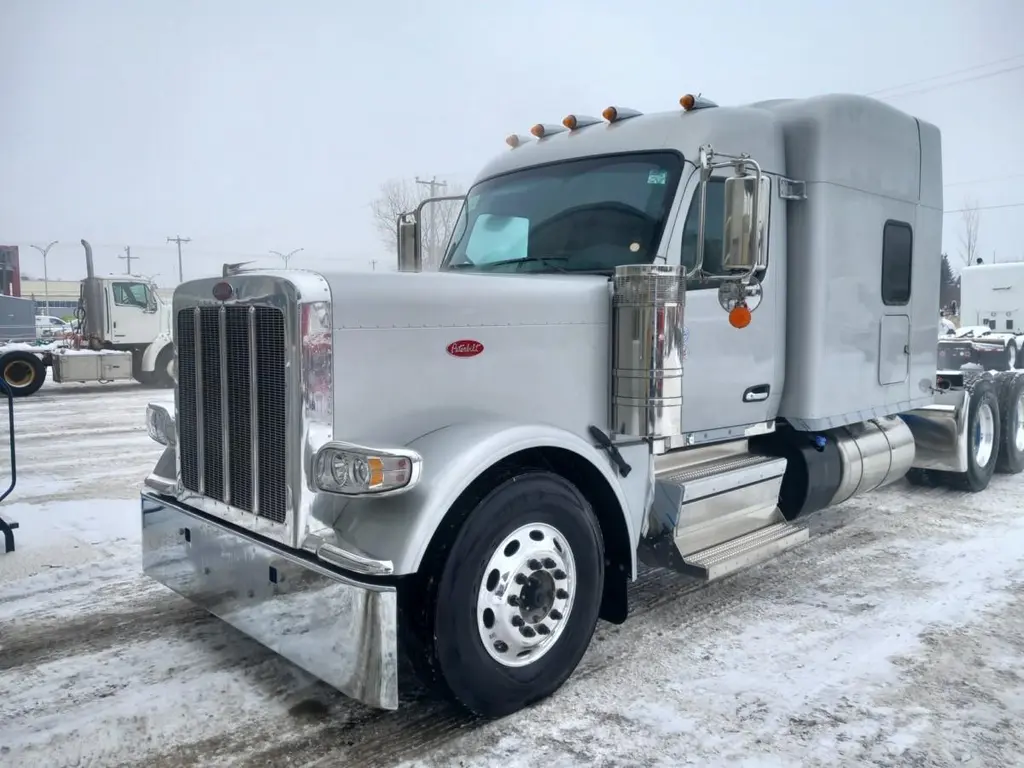 Peterbilt 589  2026