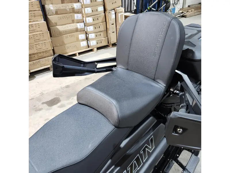 2026 Polaris 850 TITAN ADVENTURE ULTIMATE 155 1.8 7S DIsplay