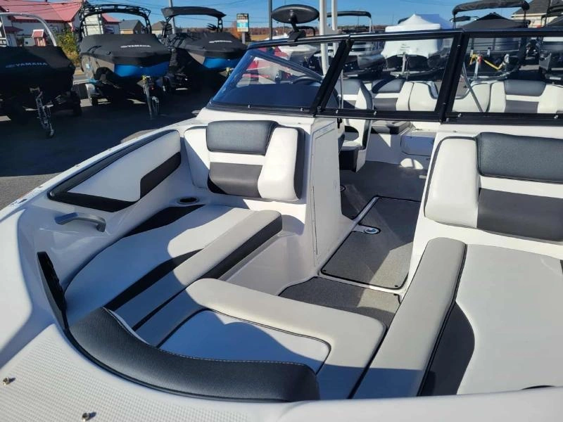 2021 Yamaha Ar195 alt