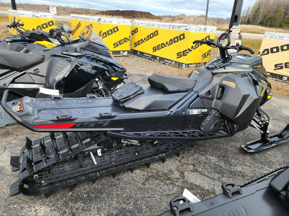 2025 Ski-doo Summit Adrenaline W/ Edge 850 alt