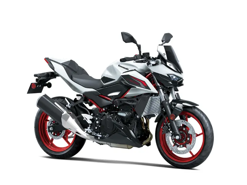 2026 Kawasaki Z500 SE ABS // Pearl Blizzard White/Ebony