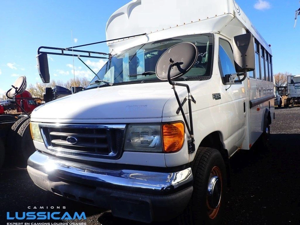 Ford E350 2005