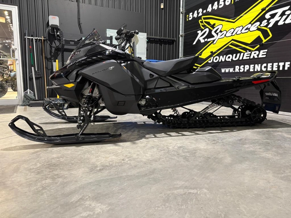 Ski-doo Backcountry Adrenaline (43'') 600r E-tec Storm 150 1.5'' E.s. 2026 alt