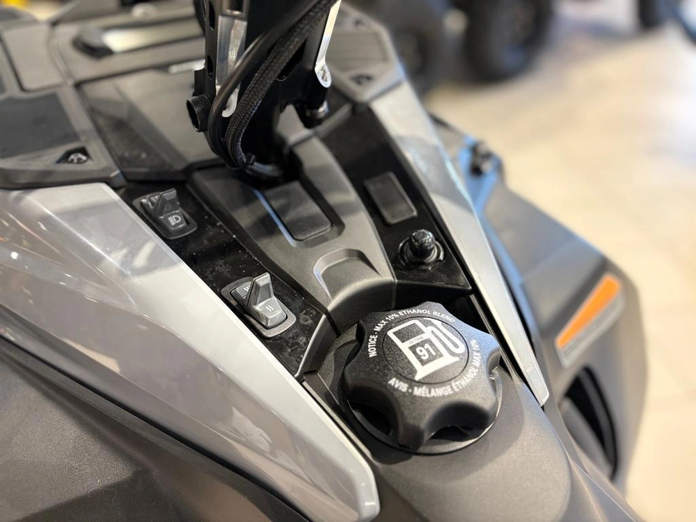 Ski-doo Summit Adr W/ Edge Pkg 154 850 E-tec Powdermax Light Flexedge 2.5'' Shot 2026 alt