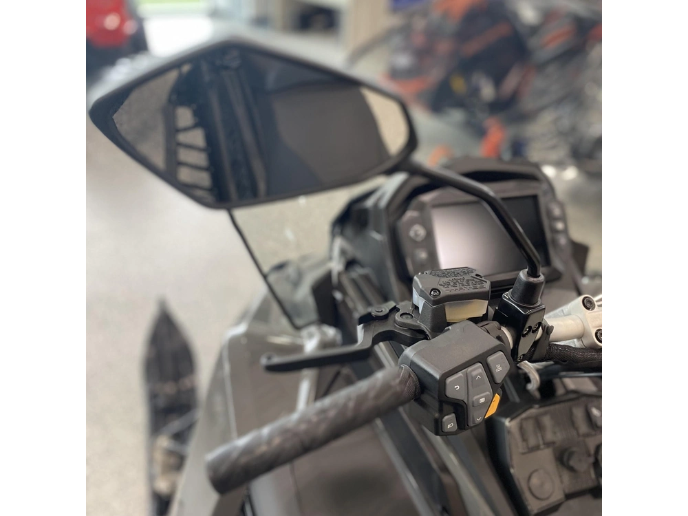 2025 Polaris 650 Titan Adventure 155 1.8 (1.5 Inch) alt