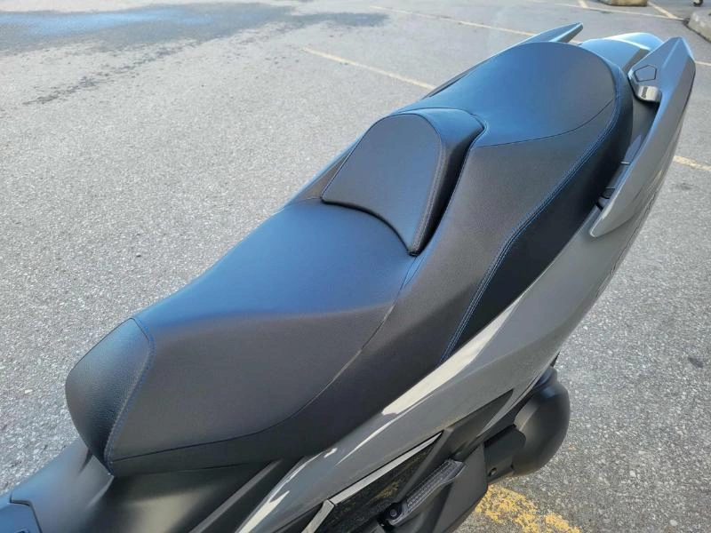 Suzuki Burgman 400 2025 alt