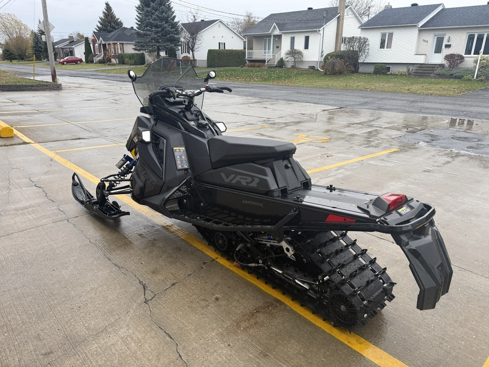 Polaris 850 Indy Vr1 137 2023 alt