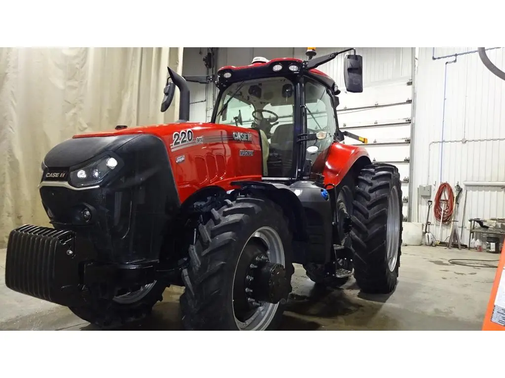2020 Case IH Magnum 220