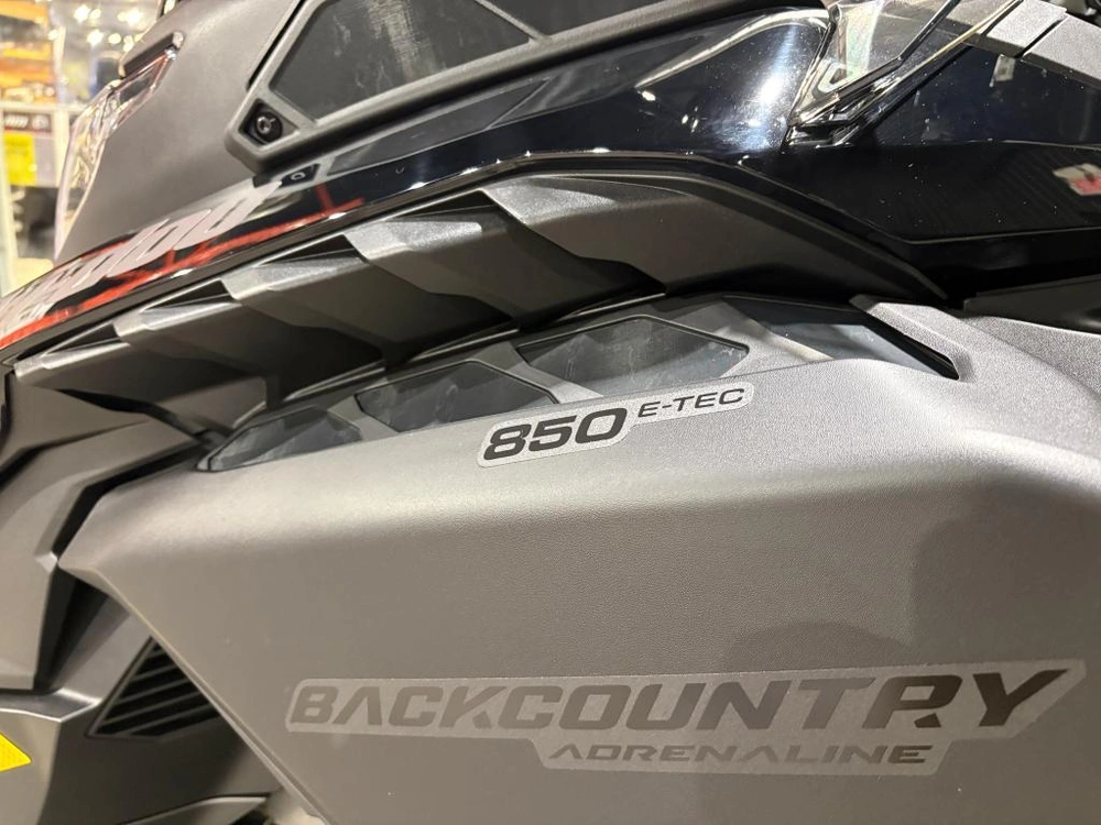 Ski-doo Backcountry Adrenaline (43'') 850 E-tec Storm 150 1.5'' E.s. 2026 alt