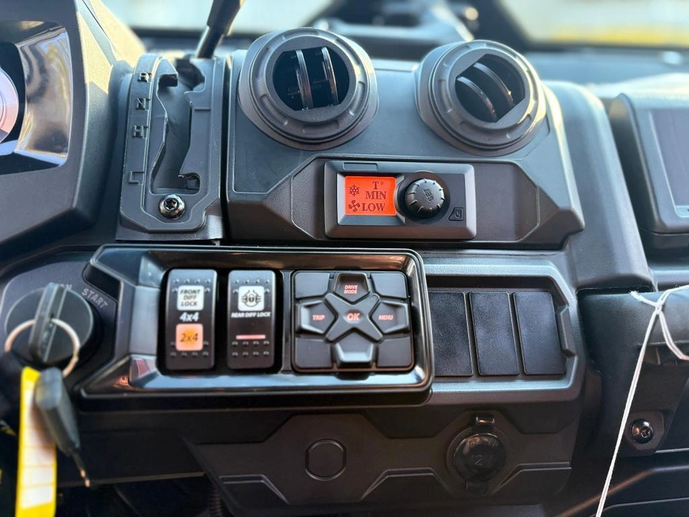 Can-am Defender Max Limited Cab Hd10 2025 alt