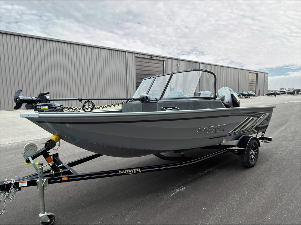 2023 Smoker-craft Excursion 176 Dc Pro alt