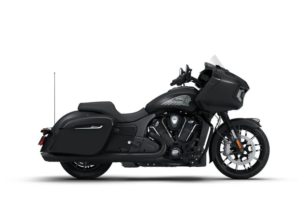 2026 Indian Motorcycle Challenger Dark Horse // Black Smoke 